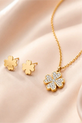 Conjunto 3 Peças Colar e Brincos Trevo